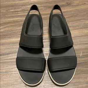 Vince Sandals